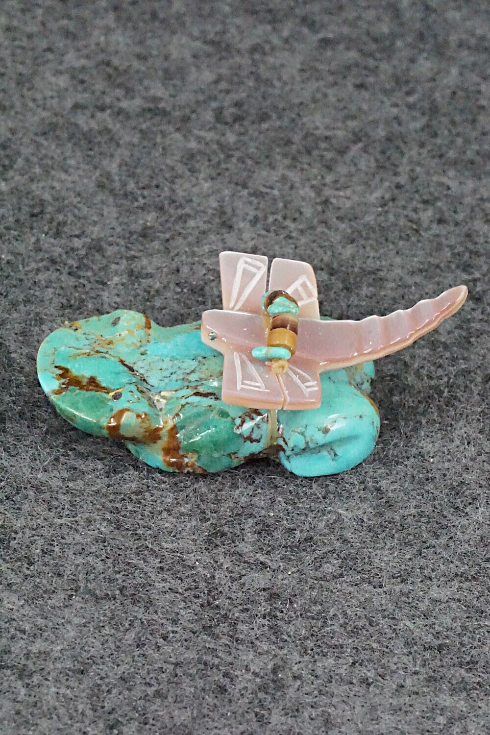 Frog with Dragonfly Zuni Fetish Carving - Daisy Rose Leonard