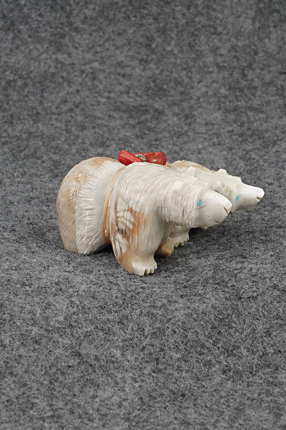Bear Zuni Fetish Carving - Farlan & Paulette Quam