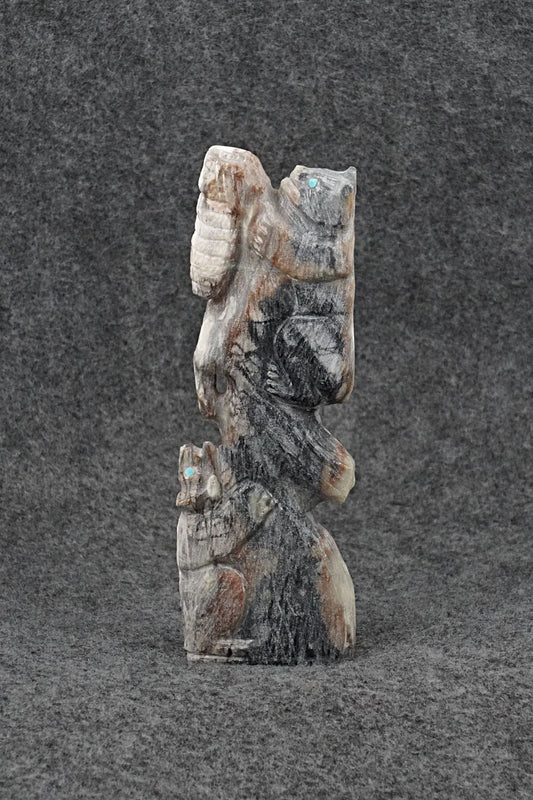 Bears Zuni Fetish Carving - Derrick Kaamasee