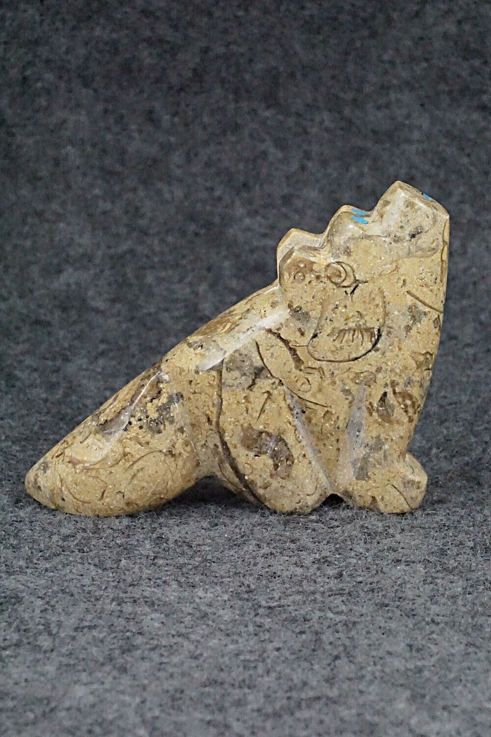 Wolf Zuni Fetish Carving - Bernard Laiwakete