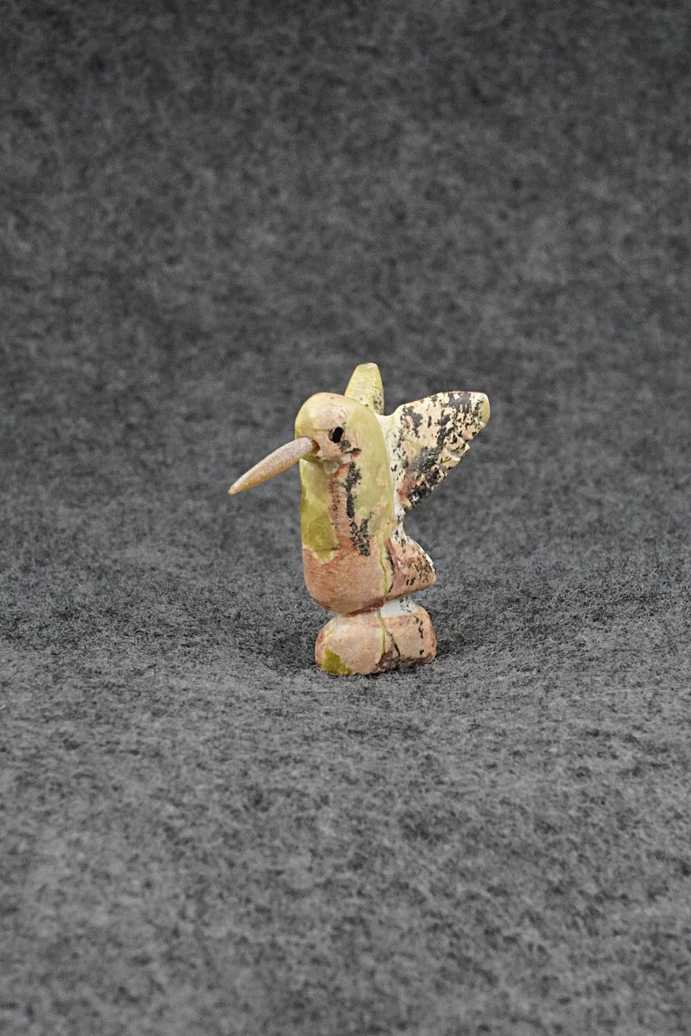 Humming Bird Zuni Fetish Carving - Justin Red Elk