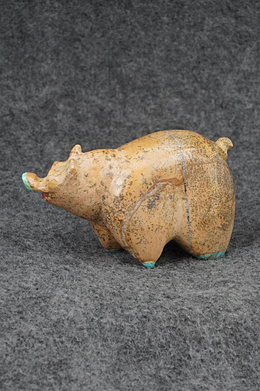 Pig Zuni Fetish Carving - Freddie Leekya