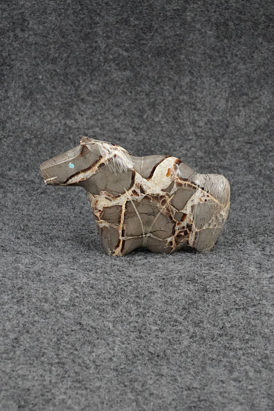 Horse Zuni Fetish Carving - Daphne Quam