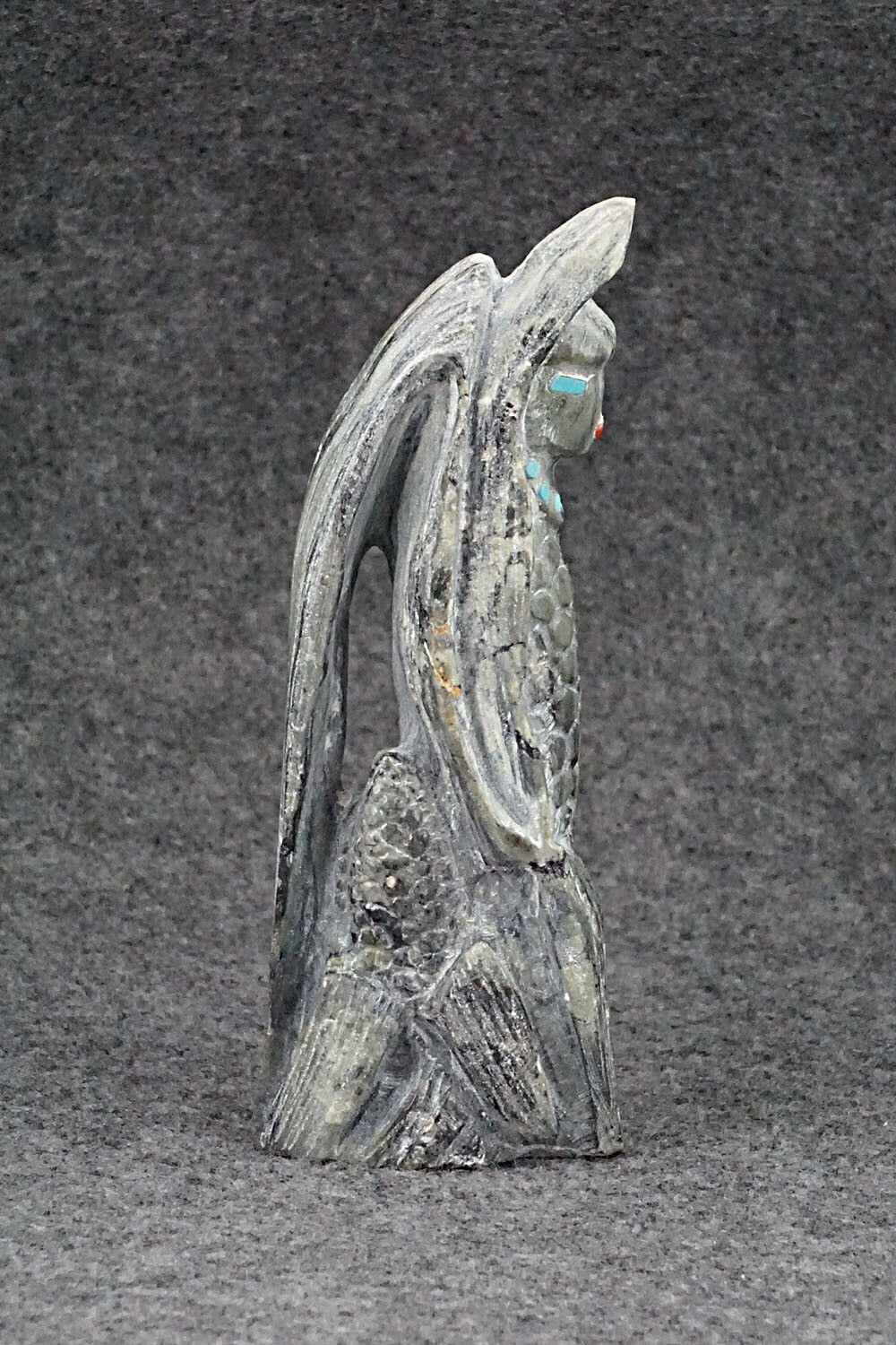 Corn Maiden Zuni Fetish Carving - Derrick Kaamasee