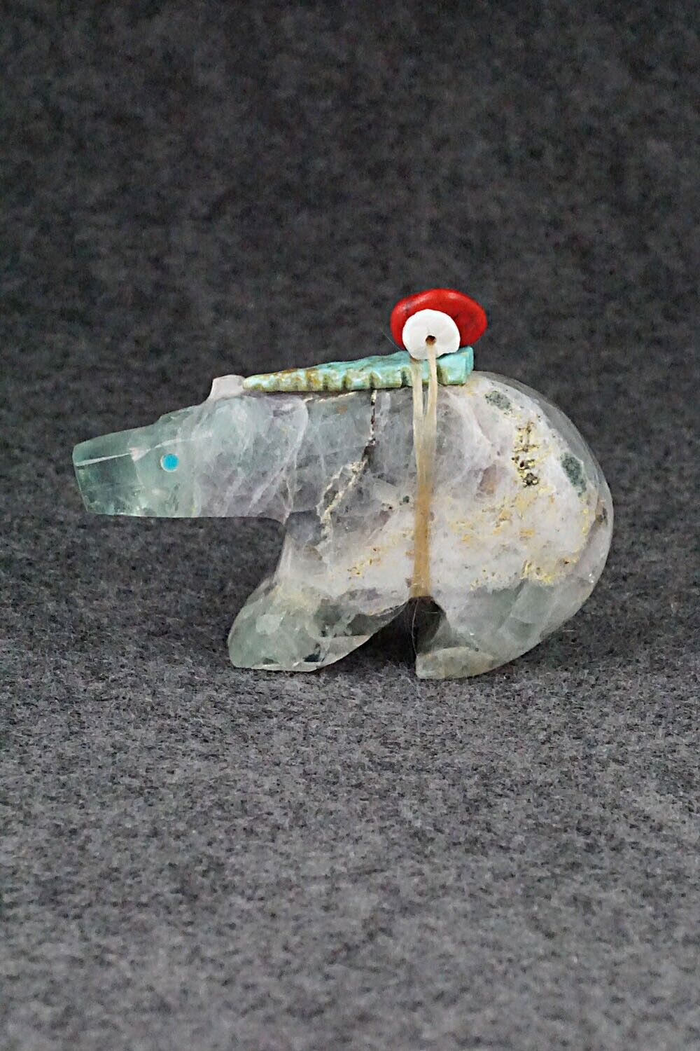 Bear Zuni Fetish Carving - Fernando Laiwakete