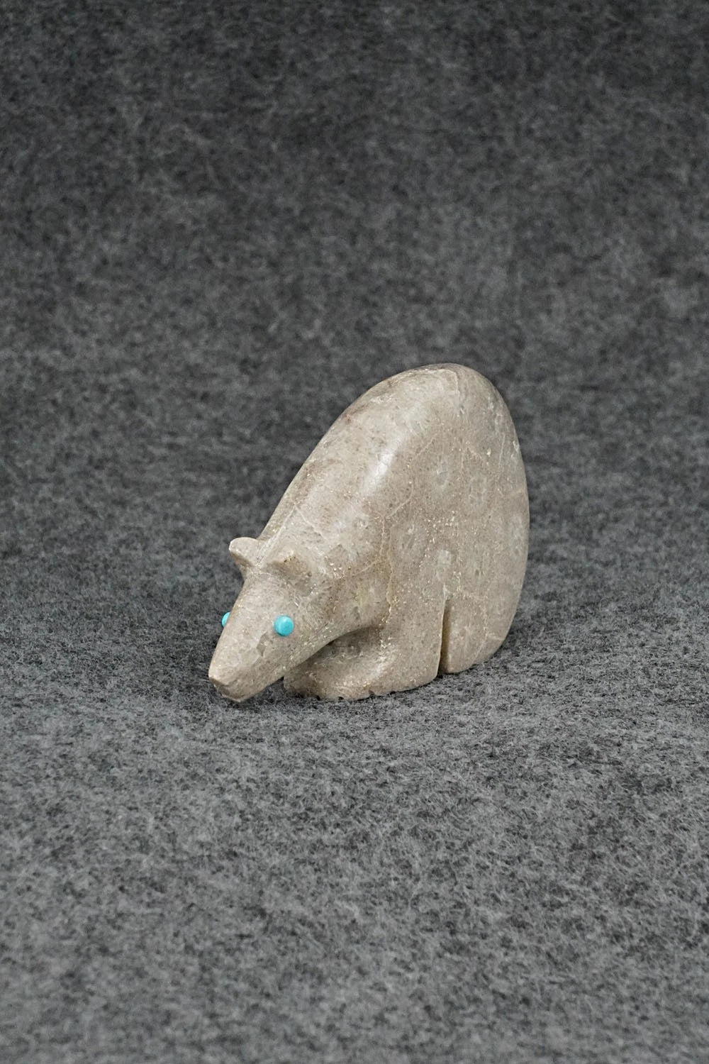 Bear Zuni Fetish Carving - Ronnie Lunasee
