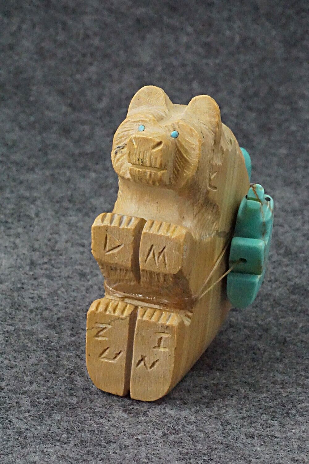 Bear with Cubs Zuni Fetish Carving - Douglas Martza