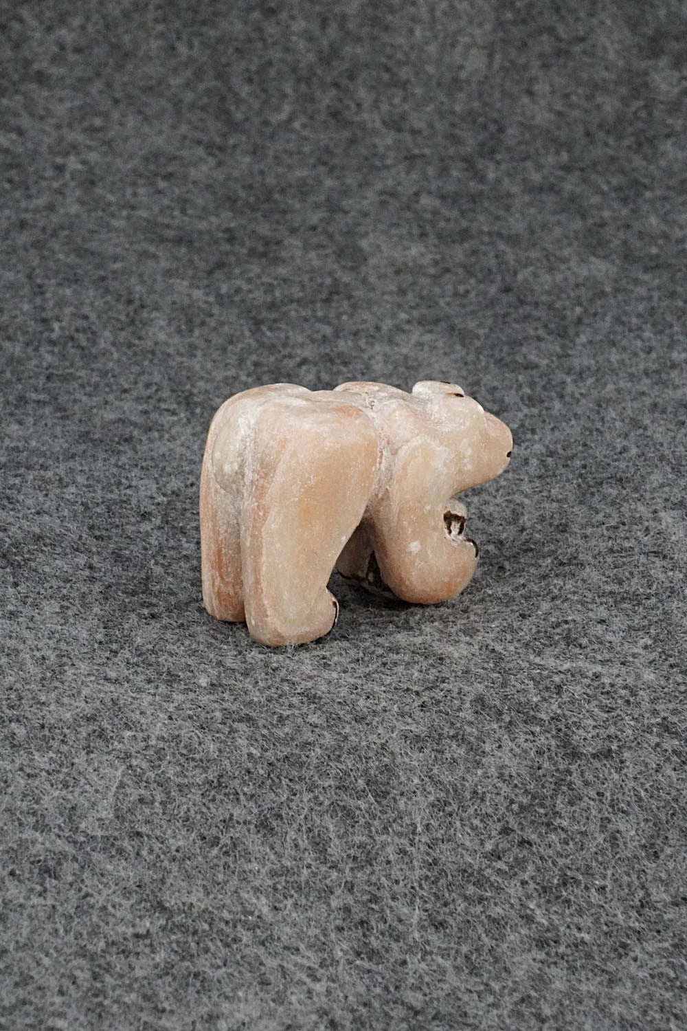 Bear Zuni Fetish Carving - Rick Kallestewa