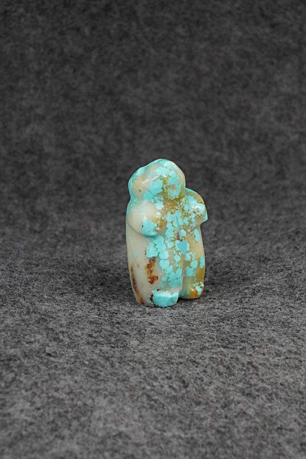 Bear Zuni Fetish Carving - Abby Quam Panteah