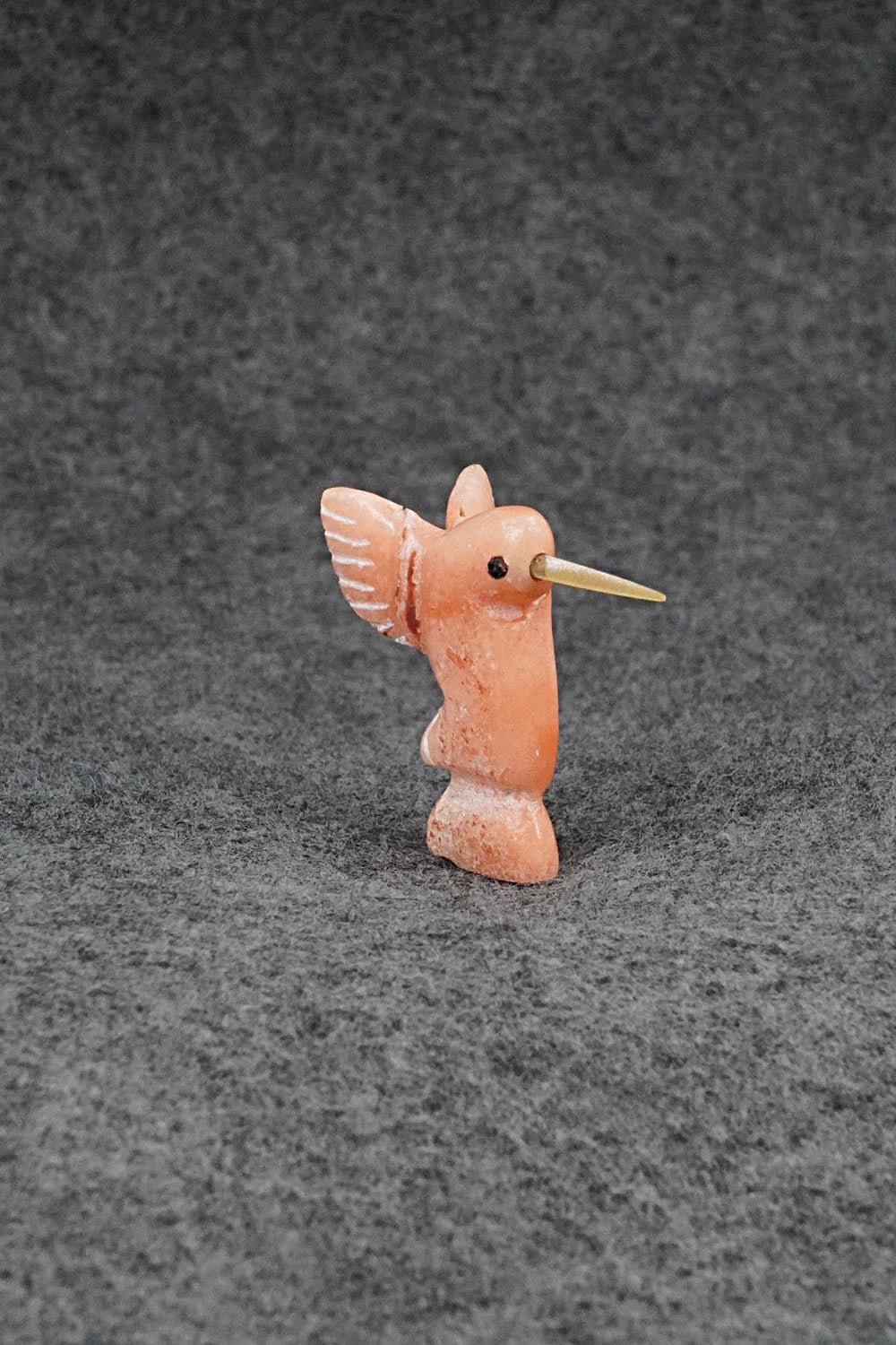 Humming Bird Zuni Fetish Carving - Justin Red Elk