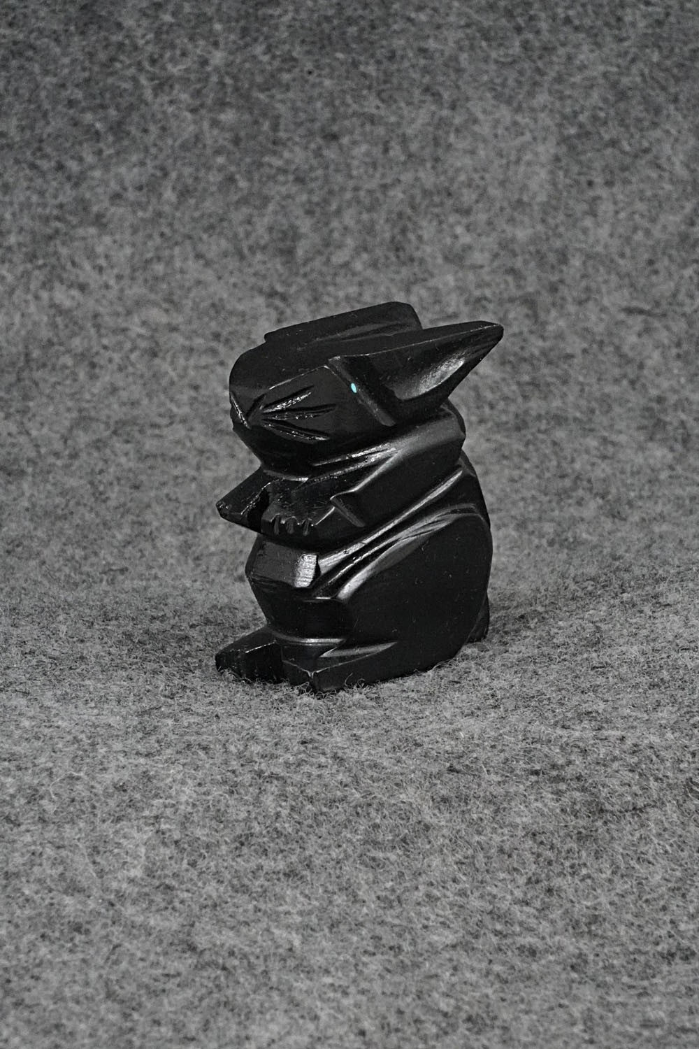 Rabbit Zuni Fetish Carving - Tony Mackel