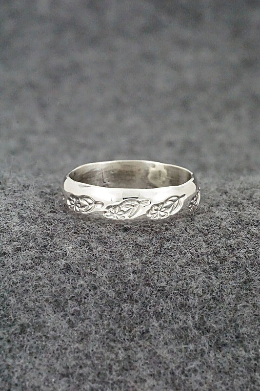 Sterling Silver Ring - Elaine Tahe - Size 9