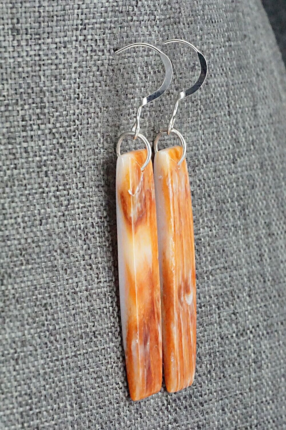 Spiny Oyster & Sterling Silver Earrings - Jesus Espino