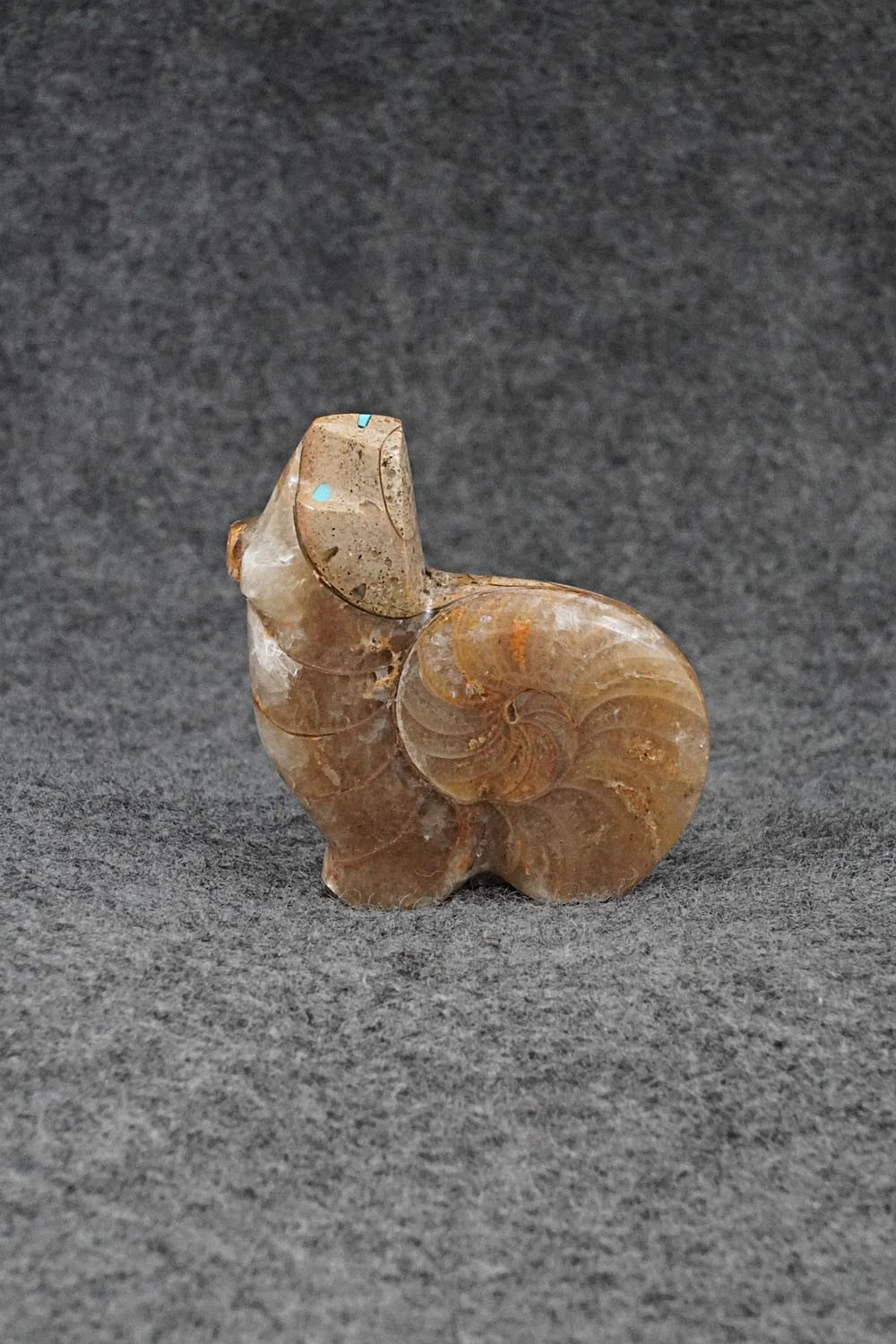 Bear Zuni Fetish Carving - Kenric Laiwekete
