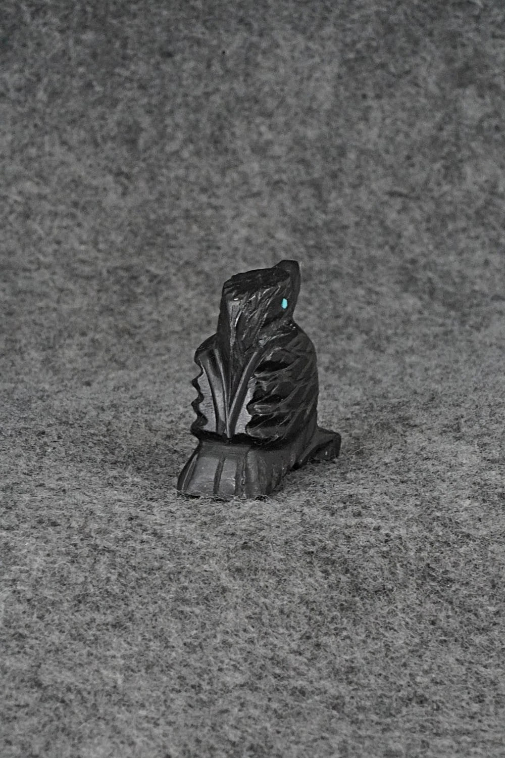 Crow Zuni Fetish Carving - Tony Mackel