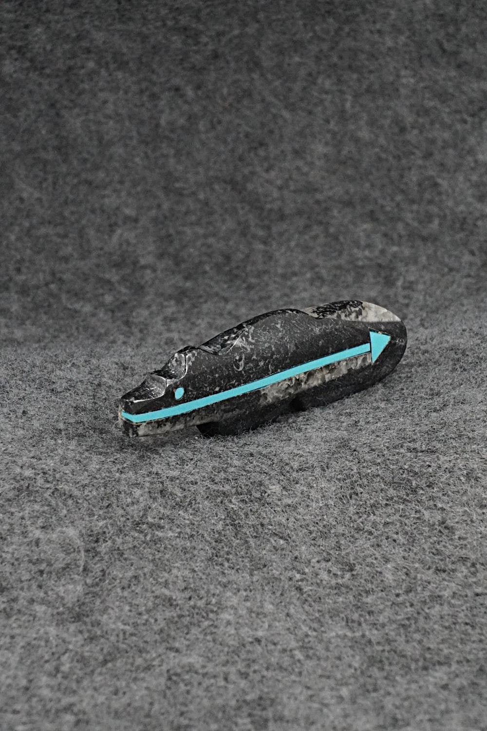 Bear Zuni Fetish Carving - Bernard Laiwakete