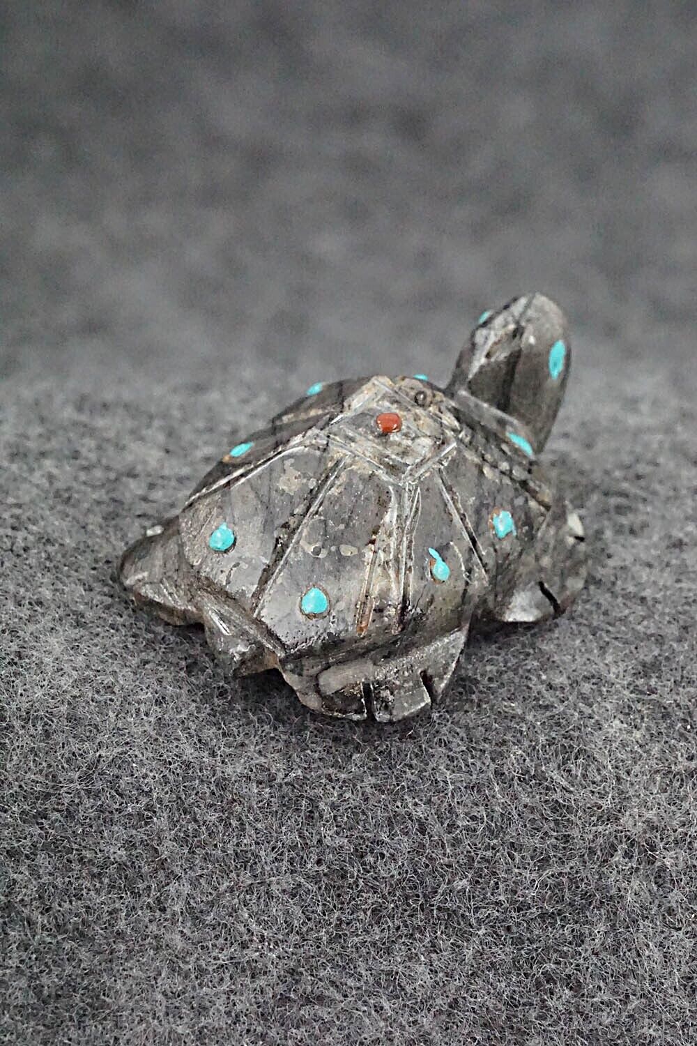 Turtle Zuni Fetish Carving - Carl Etsate
