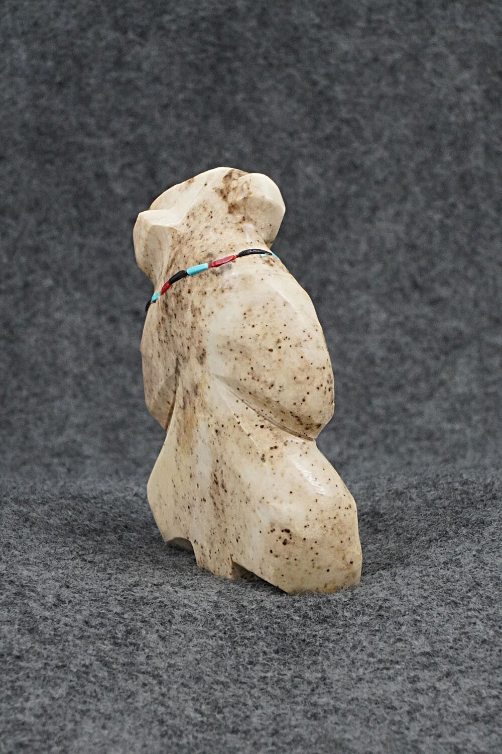 Bear Zuni Fetish Carving - Danette Laate