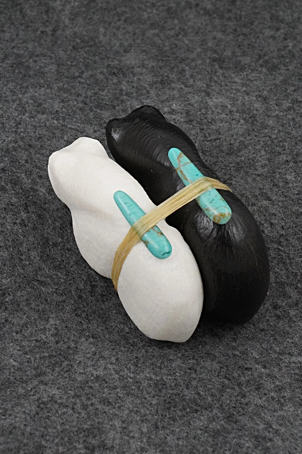 Bear Zuni Fetish Carving - Herb Halate