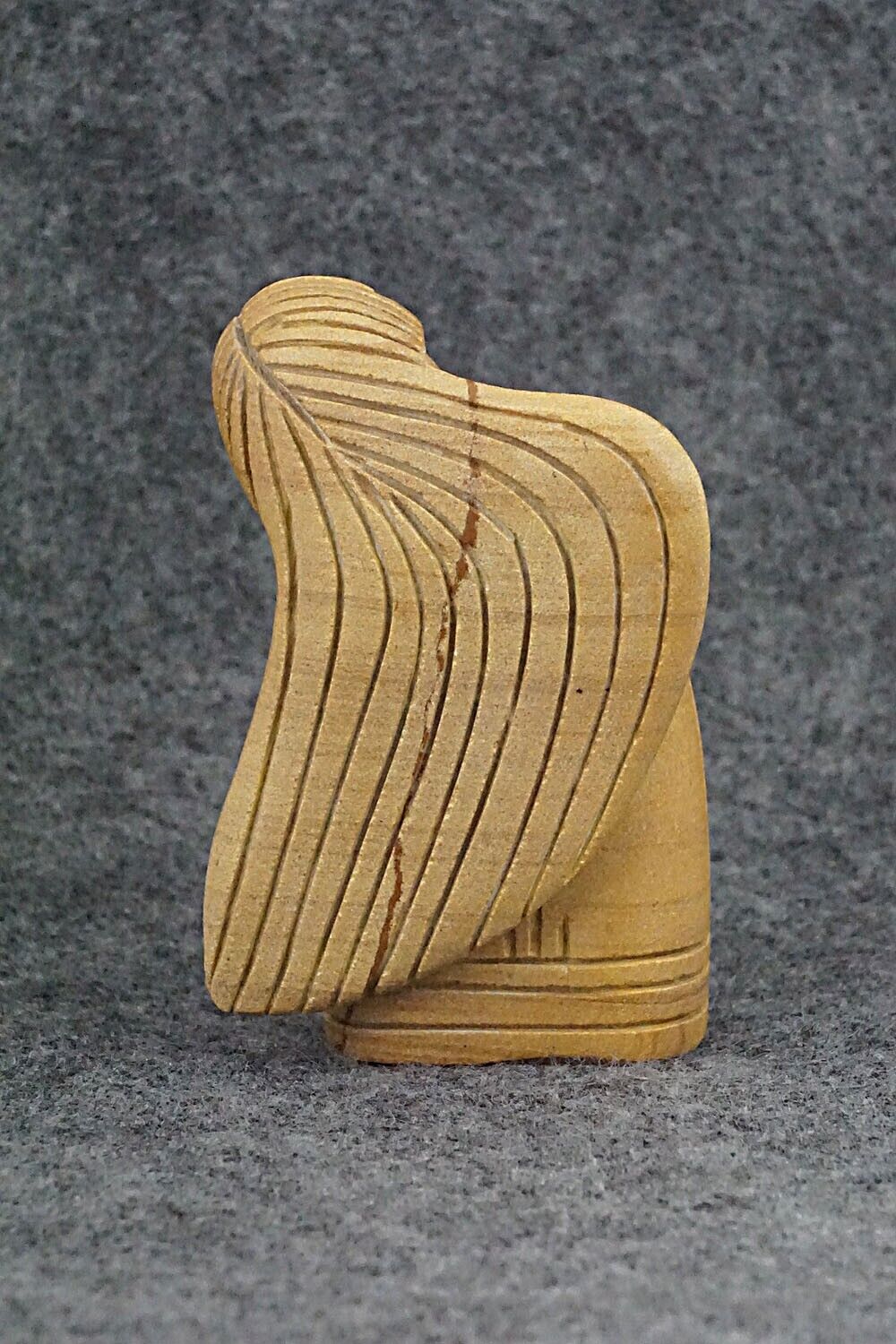 Corn Maiden Zuni Fetish Carving - Douglas Martza