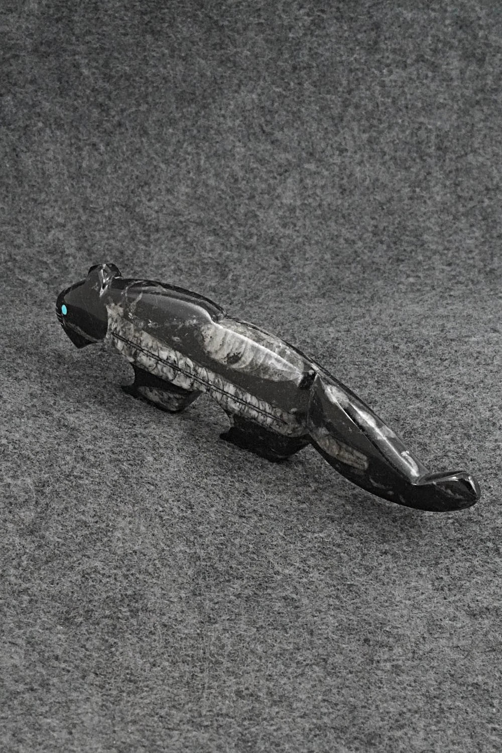 Mountain Lion Zuni Fetish Carving - Kenric Laiwakete