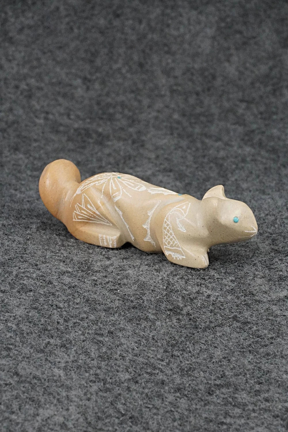 Mountain Lion Zuni Fetish Carving - Adrian Cachini
