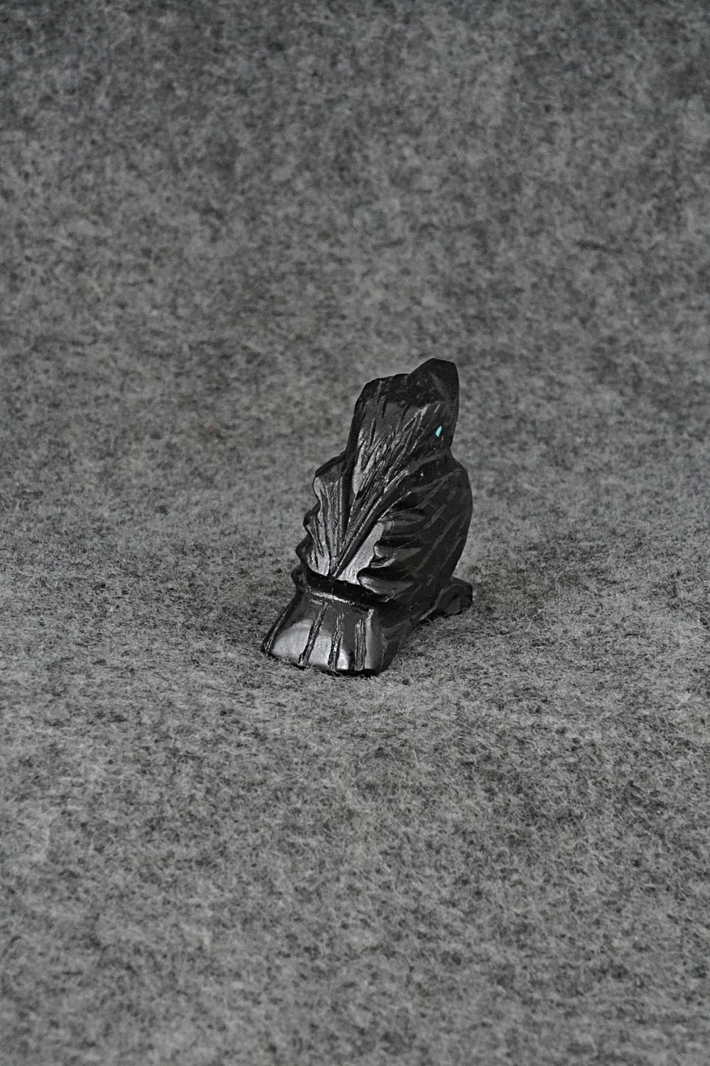 Crow Zuni Fetish Carving - Tony Mackel