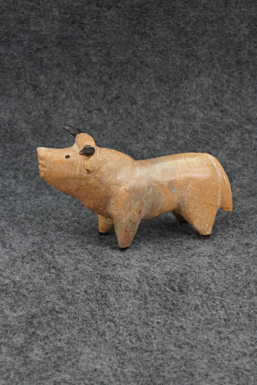 Bull Zuni Fetish Carving - Enrike Leekya