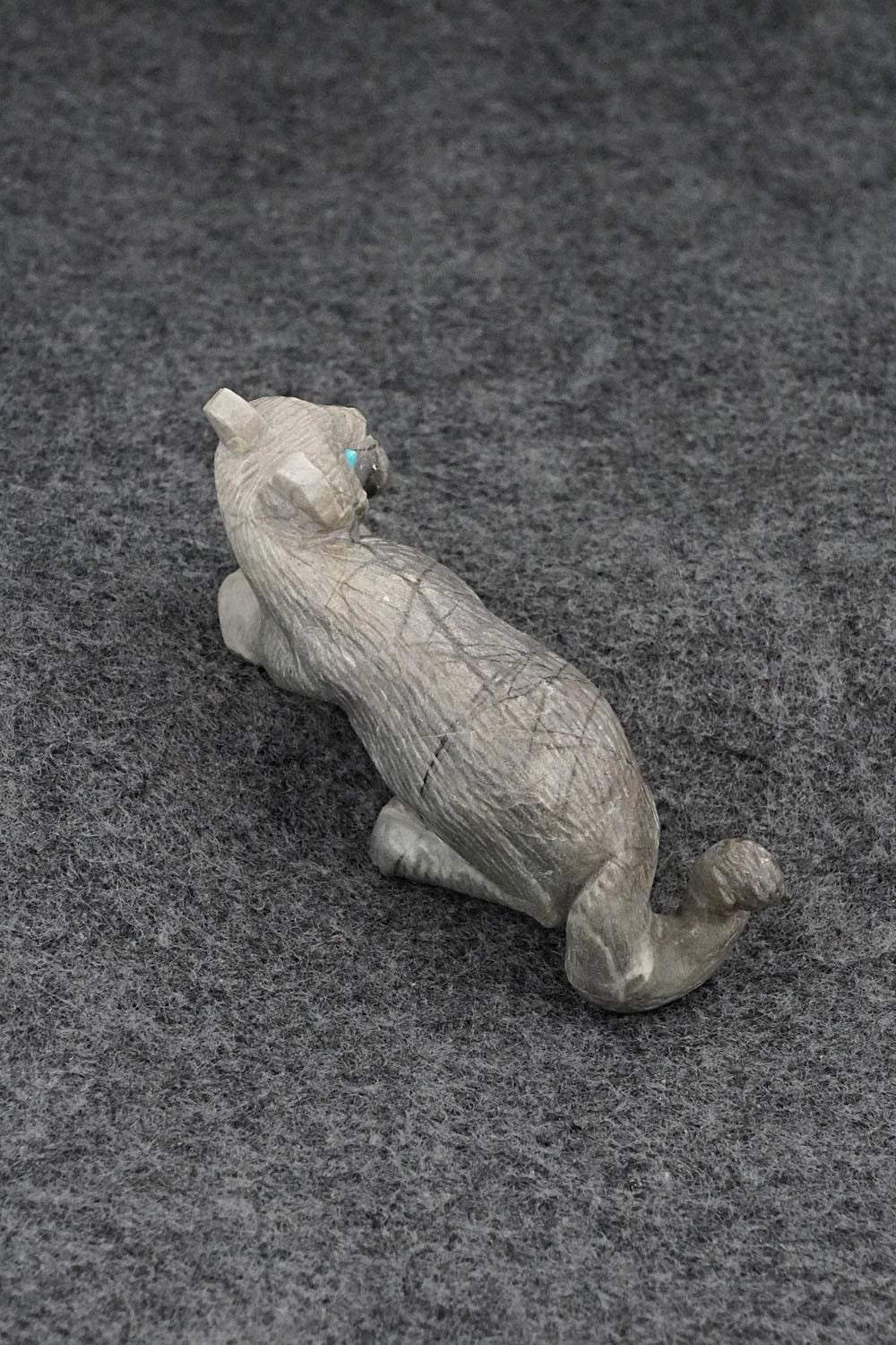 Mountain Lion Zuni Fetish Carving - Wilfred Cheama