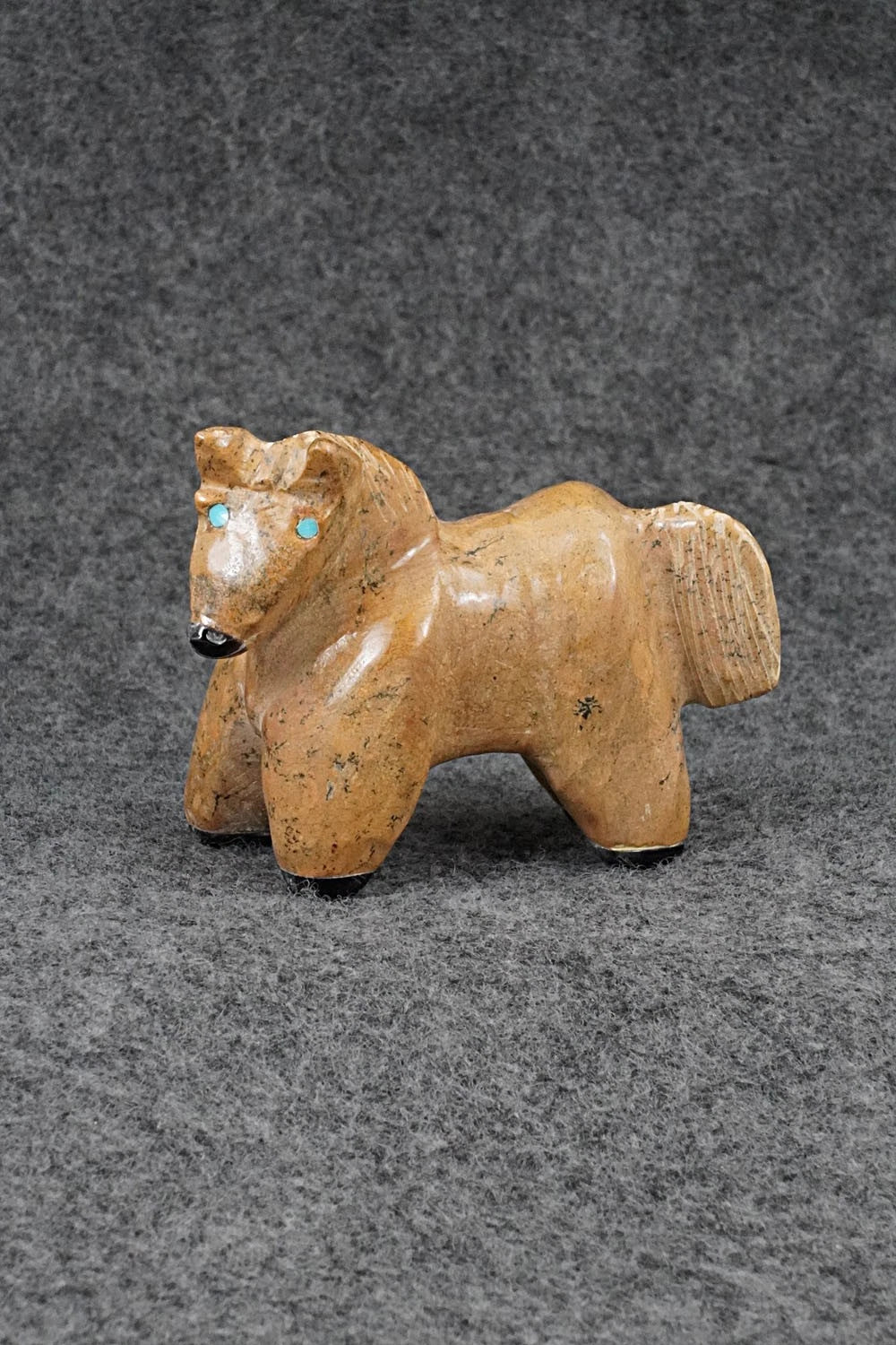 Horse Zuni Fetish Carving - Freddie Leekya