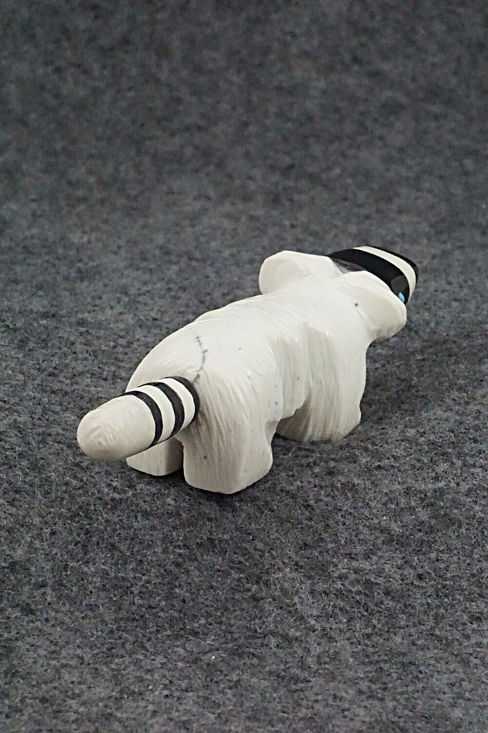 Raccoon Zuni Fetish Carving - Susette Lementino