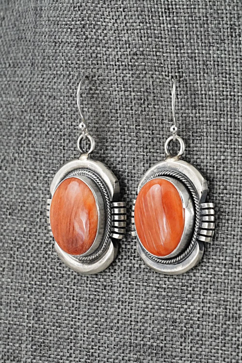 Spiny Oyster & Sterling Silver Squash Blossom Set - Paul Livingston