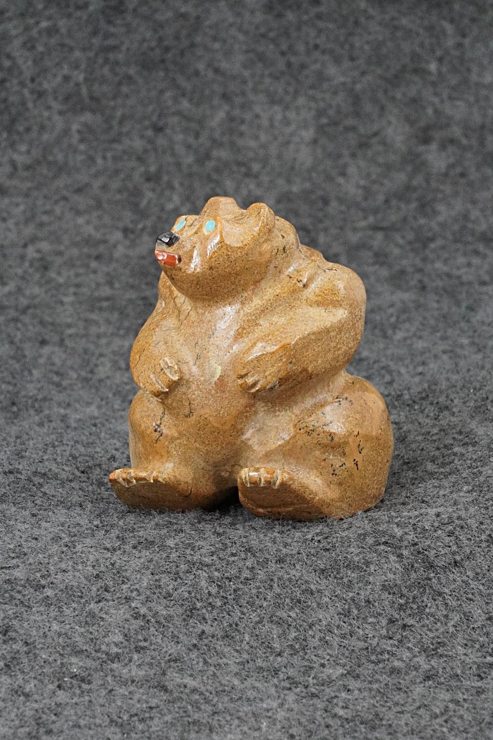 Bear Zuni Fetish Carving - Freddie Leekya