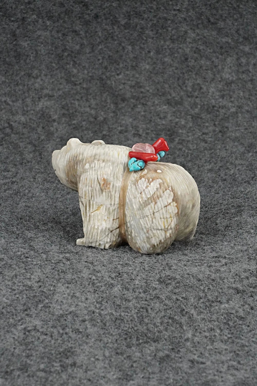 Bear Zuni Fetish Carving - Farlan & Paulette Quam