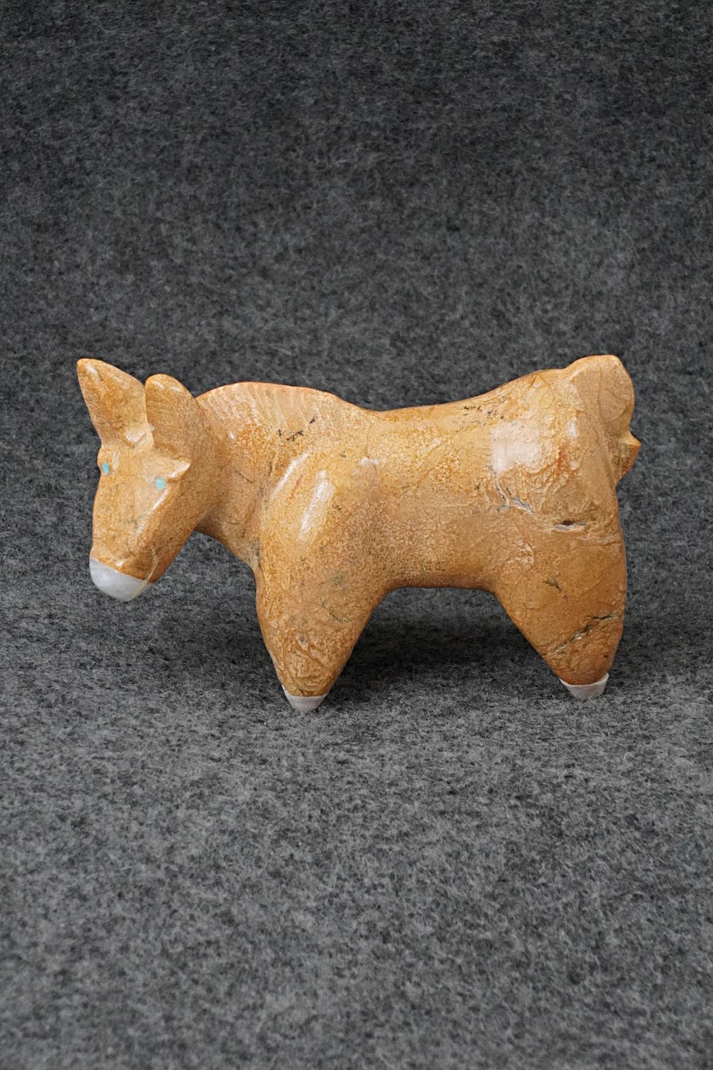Donkey Zuni Fetish Carving - Freddie Leekya