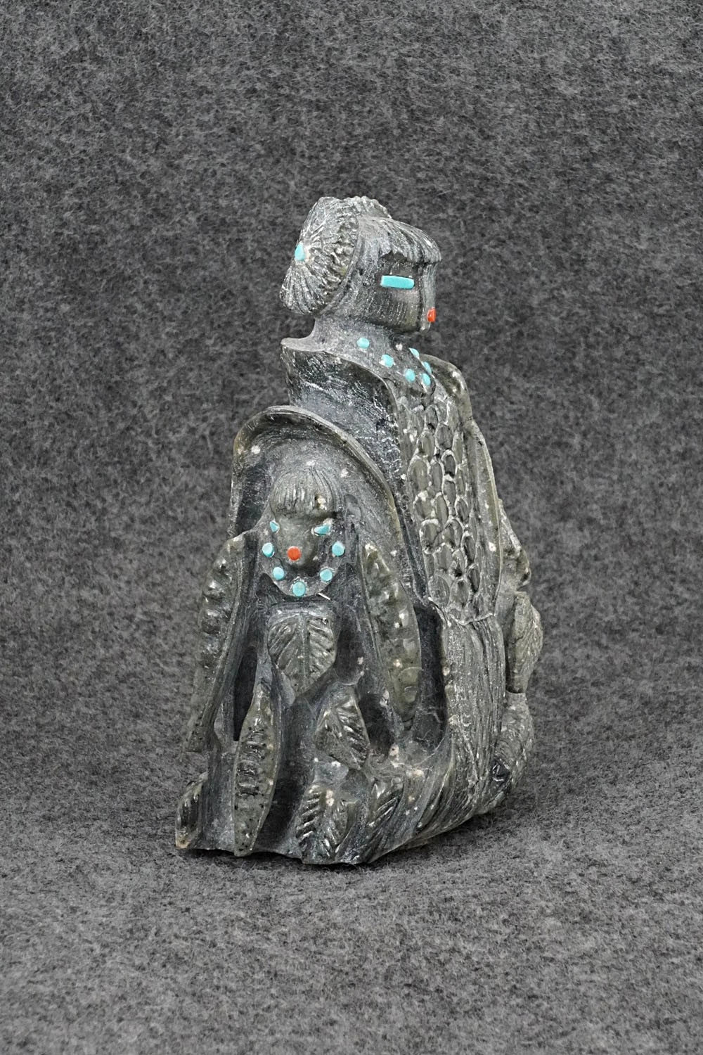 Corn Maiden Zuni Fetish Carving - Derrick Kaamasee