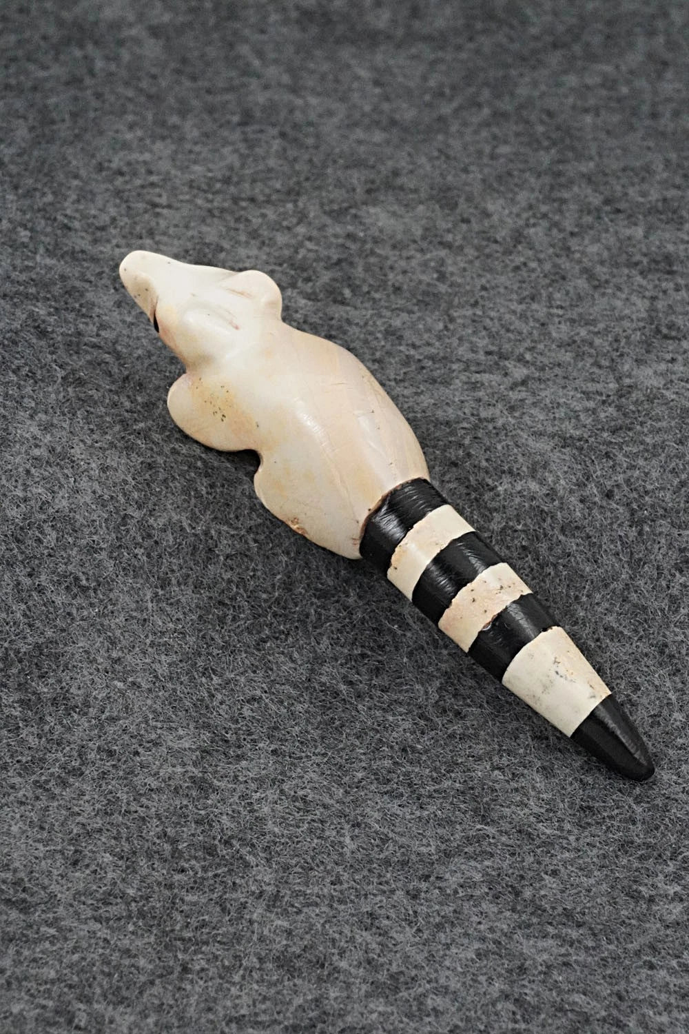 Raccoon Zuni Fetish Carving - Justin Red Elk
