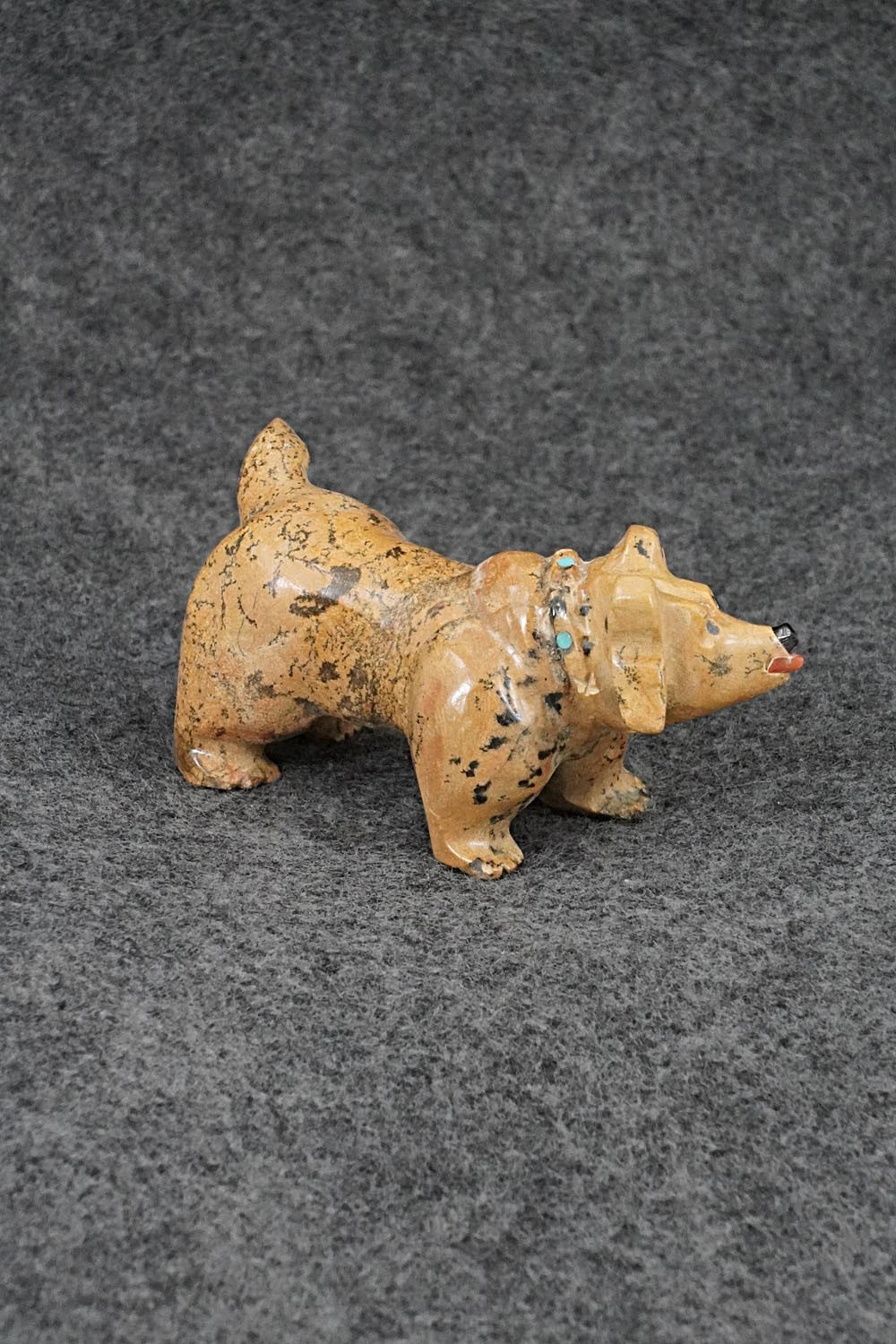 Dog Zuni Fetish Carving - Freddie Leekya