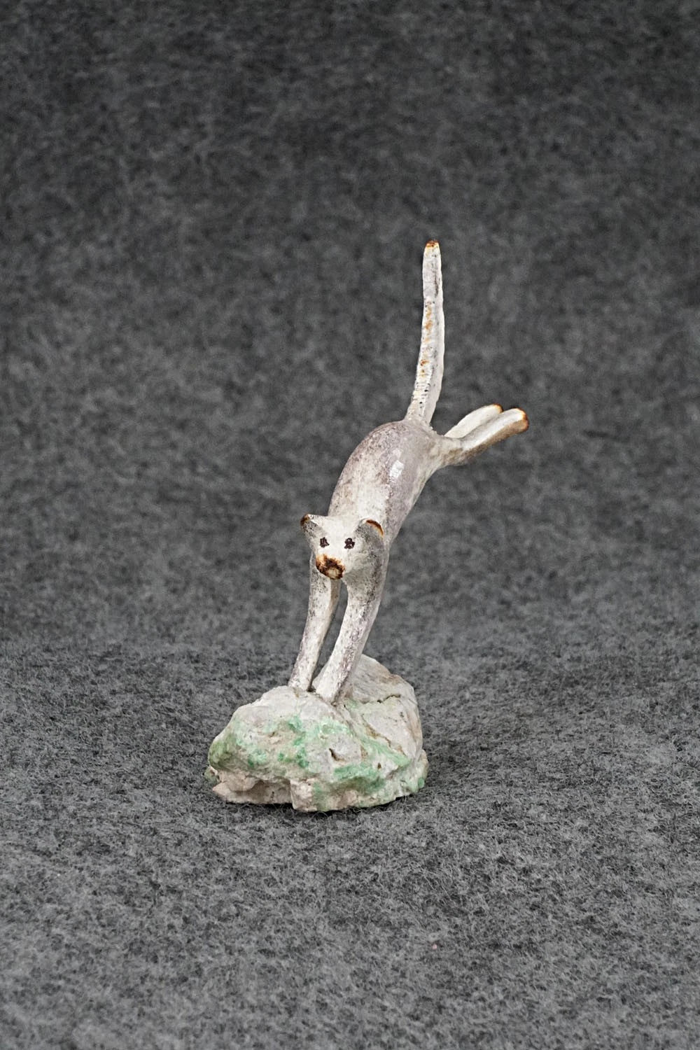 Mountain Lion Zuni Fetish Carving - Ruben Najera