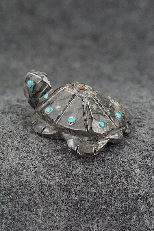 Turtle Zuni Fetish Carving - Carl Etsate