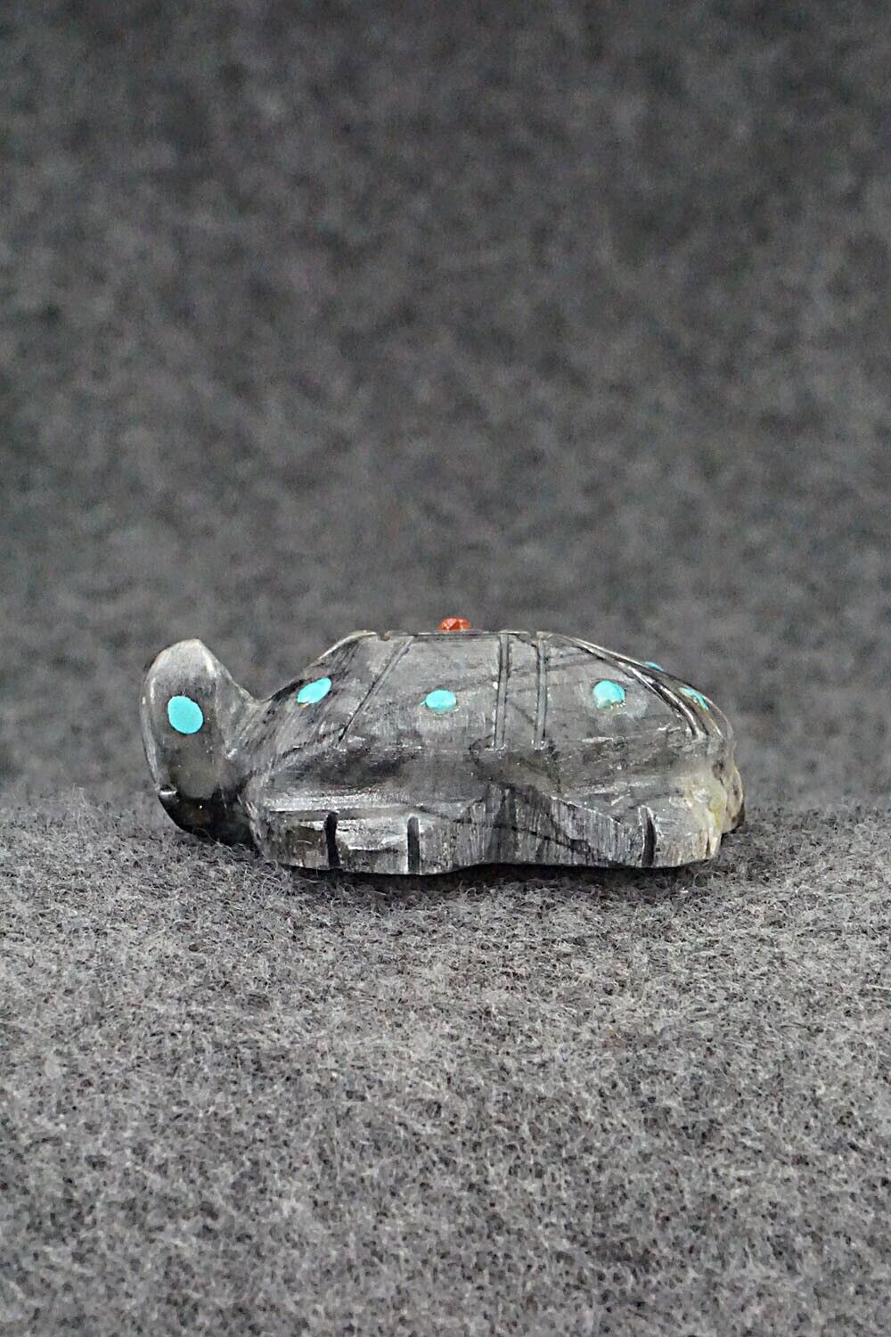 Turtle Zuni Fetish Carving - Carl Etsate