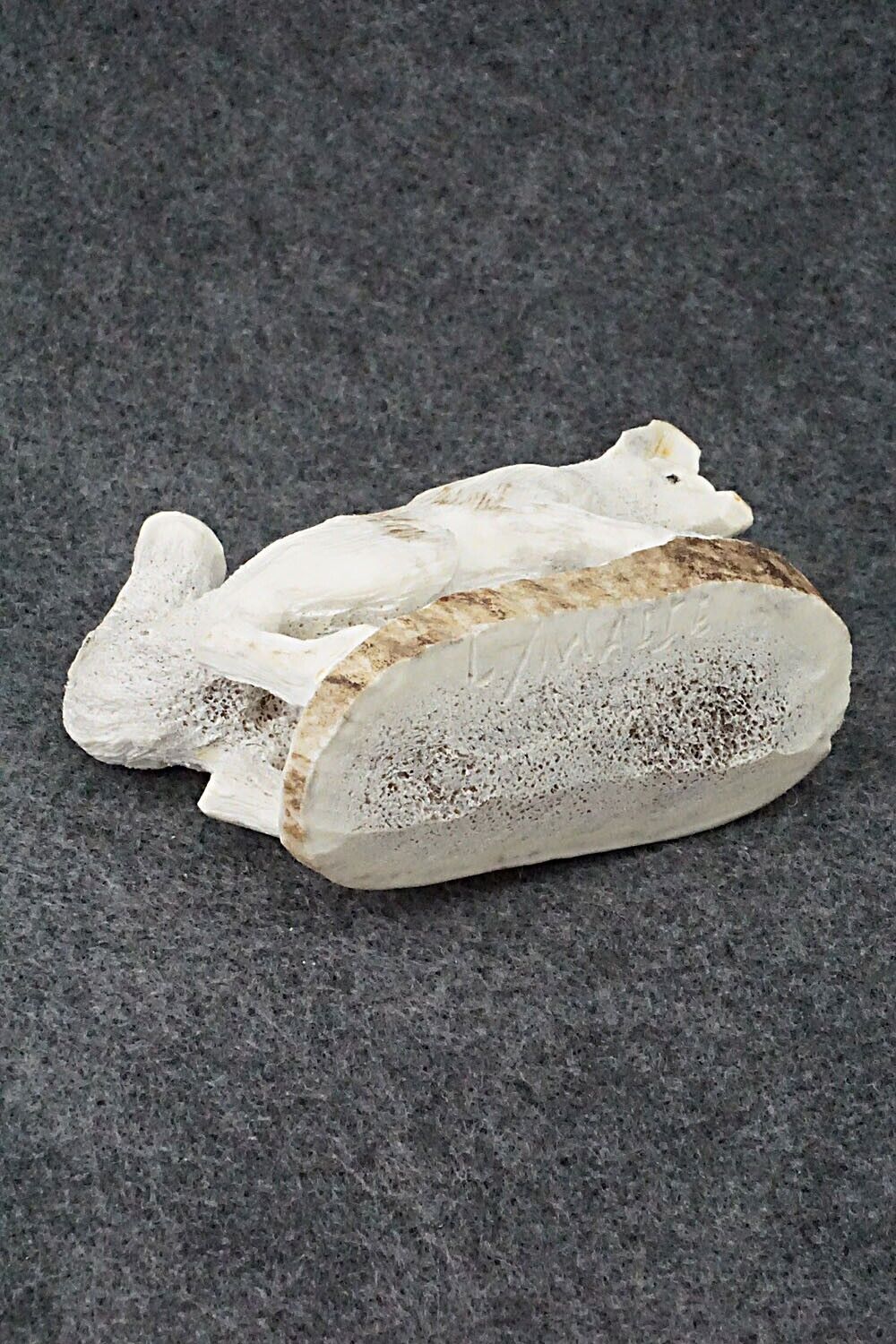 Wolf Zuni Fetish Carving - Lewis Malie Jr.