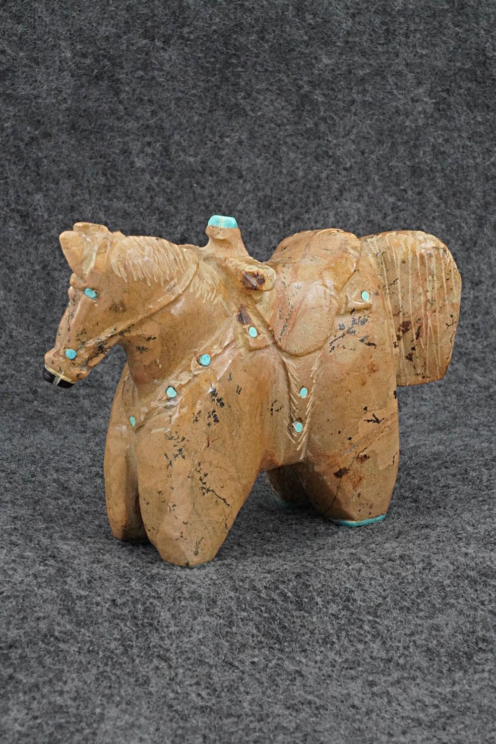 Horse Zuni Fetish Carving - Freddie Leekya