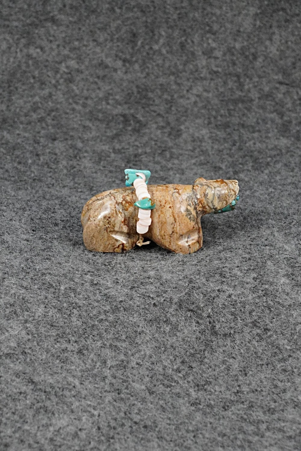 Bear Zuni Fetish Carving - Daisy Rose Leonard