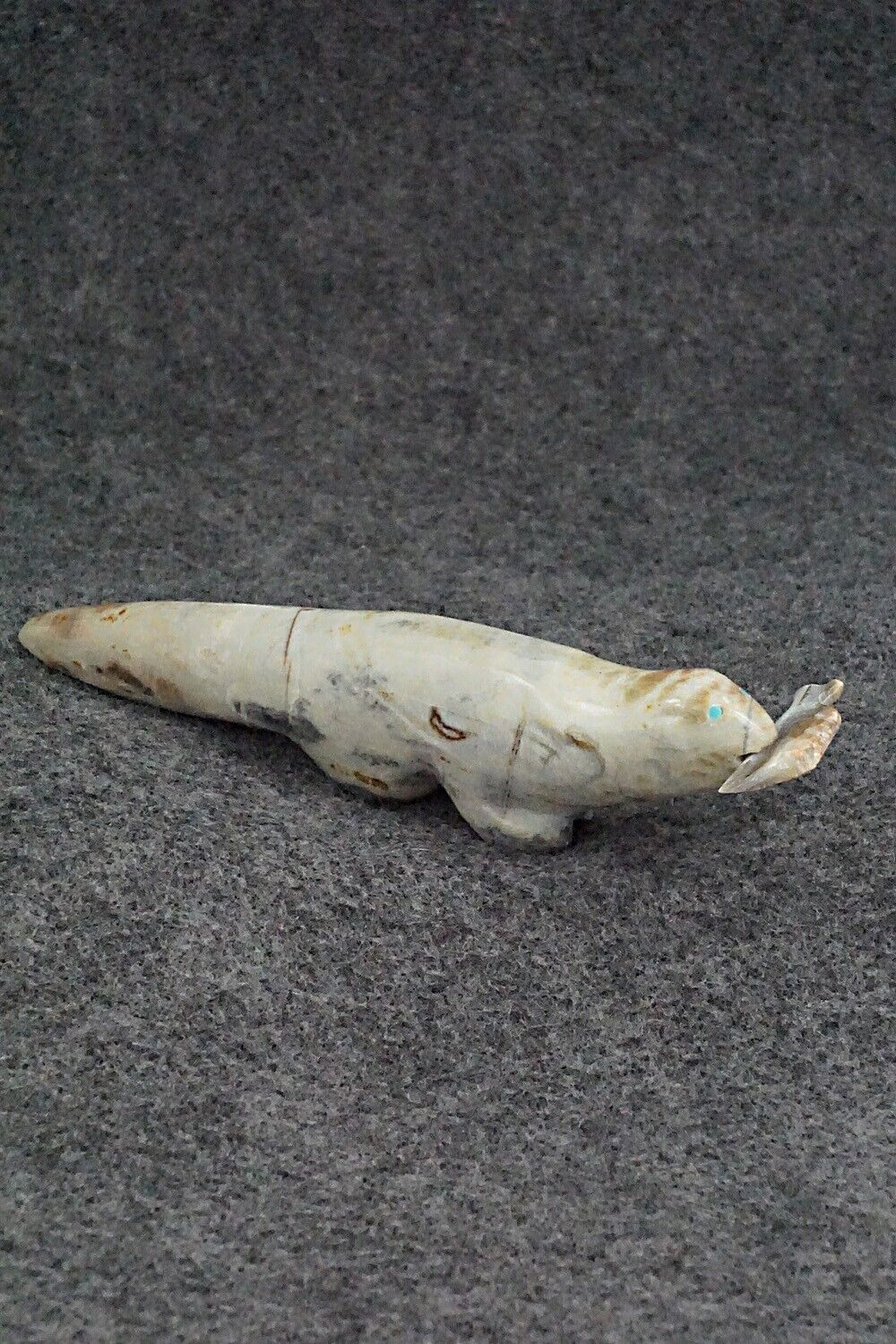 Otter with Fish Zuni Fetish Carving - Delvin Leekya