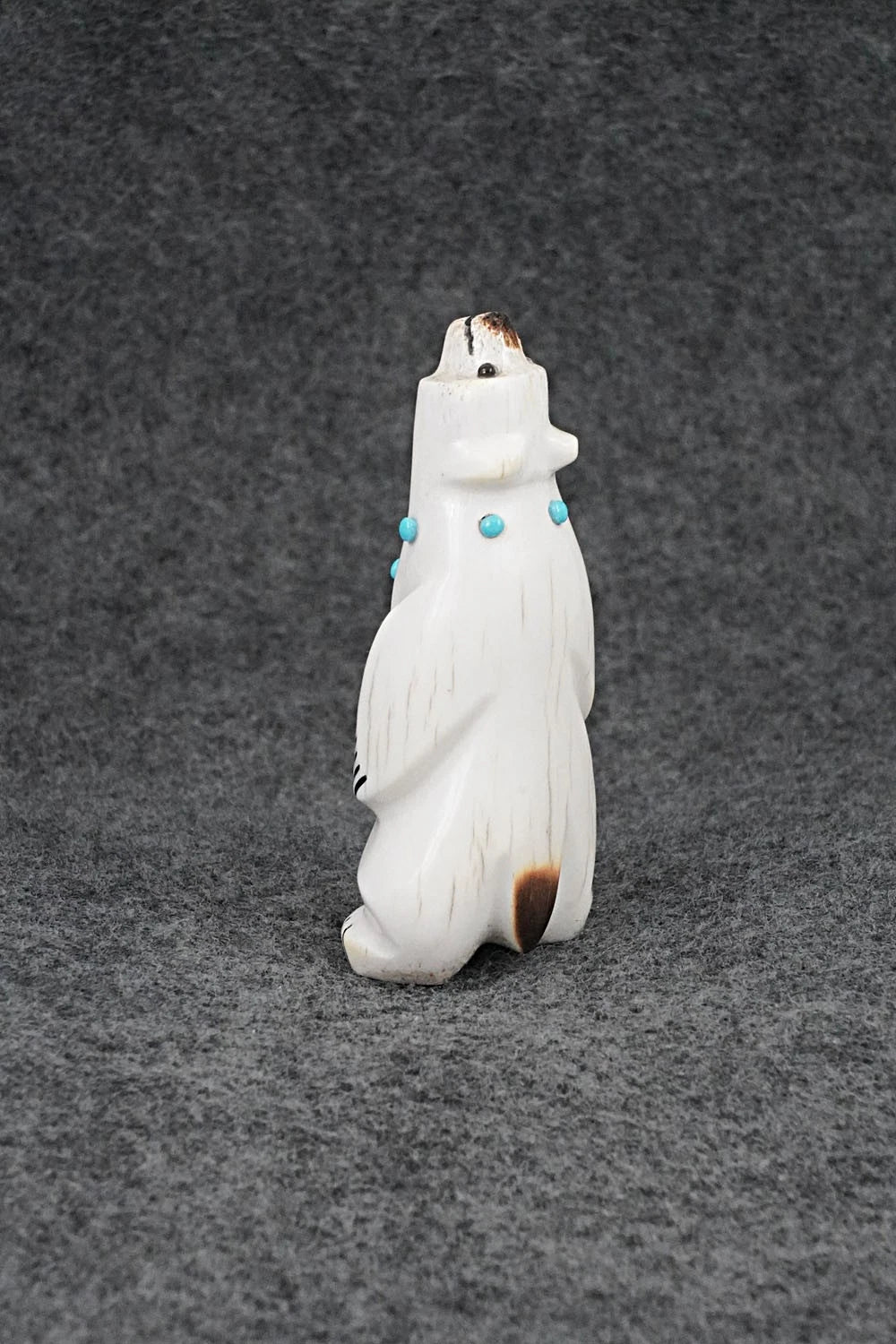 Bear Zuni Fetish Carving - Claudia Peina