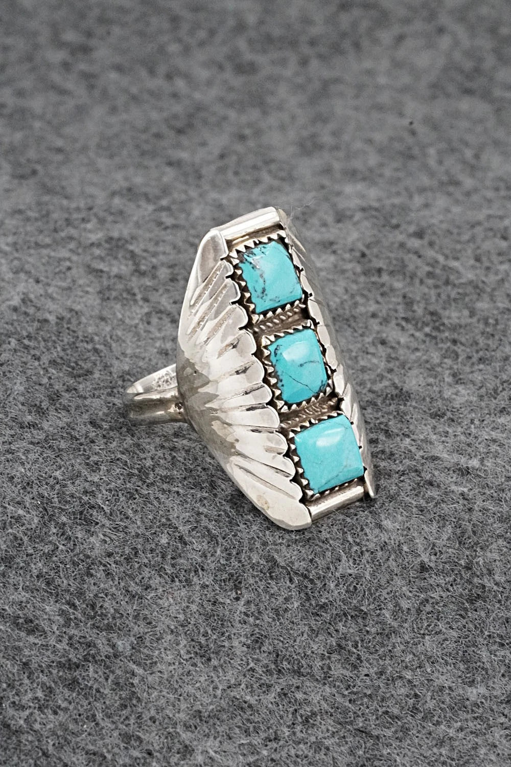 Turquoise & Sterling Silver Vintage Ring - Size 11