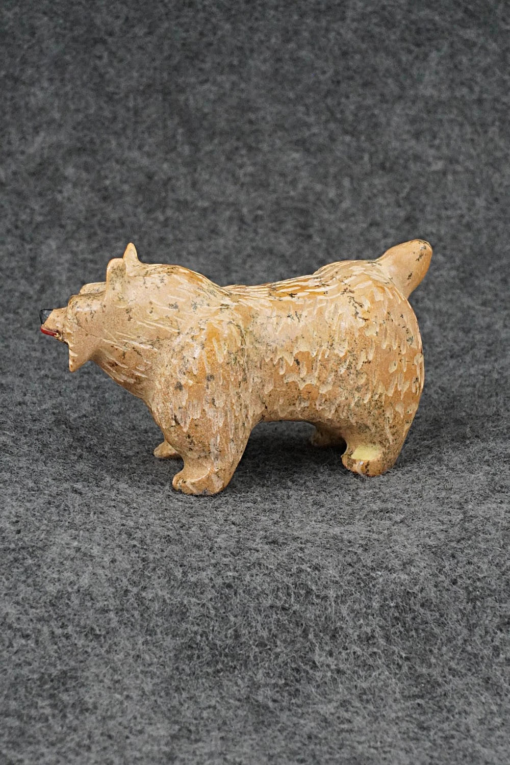 Bobcat Zuni Fetish Carving - Freddie Leekya