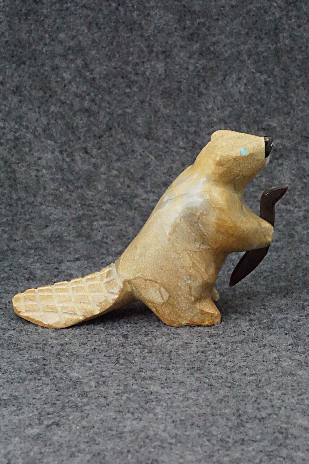 Beaver Zuni Fetish Carving - Enrike Leekya