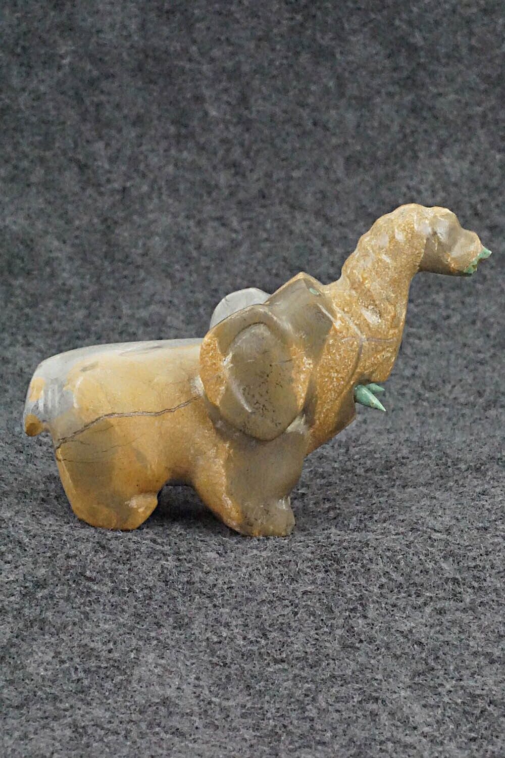 Elephant Zuni Fetish Carving - Enrike Leekya